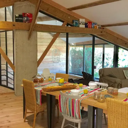 Magnificent Renovated Farmhouse - 10 Min A7 - Privatunterkunft *