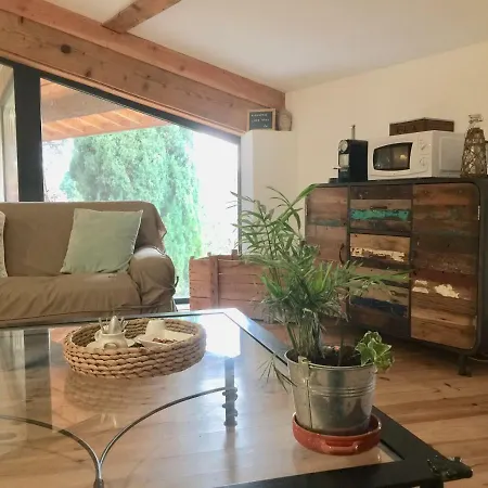 Magnificent Renovated Farmhouse - 10 Min A7 - Privatunterkunft Anneyron